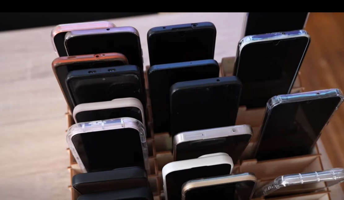 Երևանի համայնքային դպրոցներում, որոշ բացառություններով, արգելվել է էլեկտրոնային սարքավորումների օգտագործումը. քաղաքապետարան