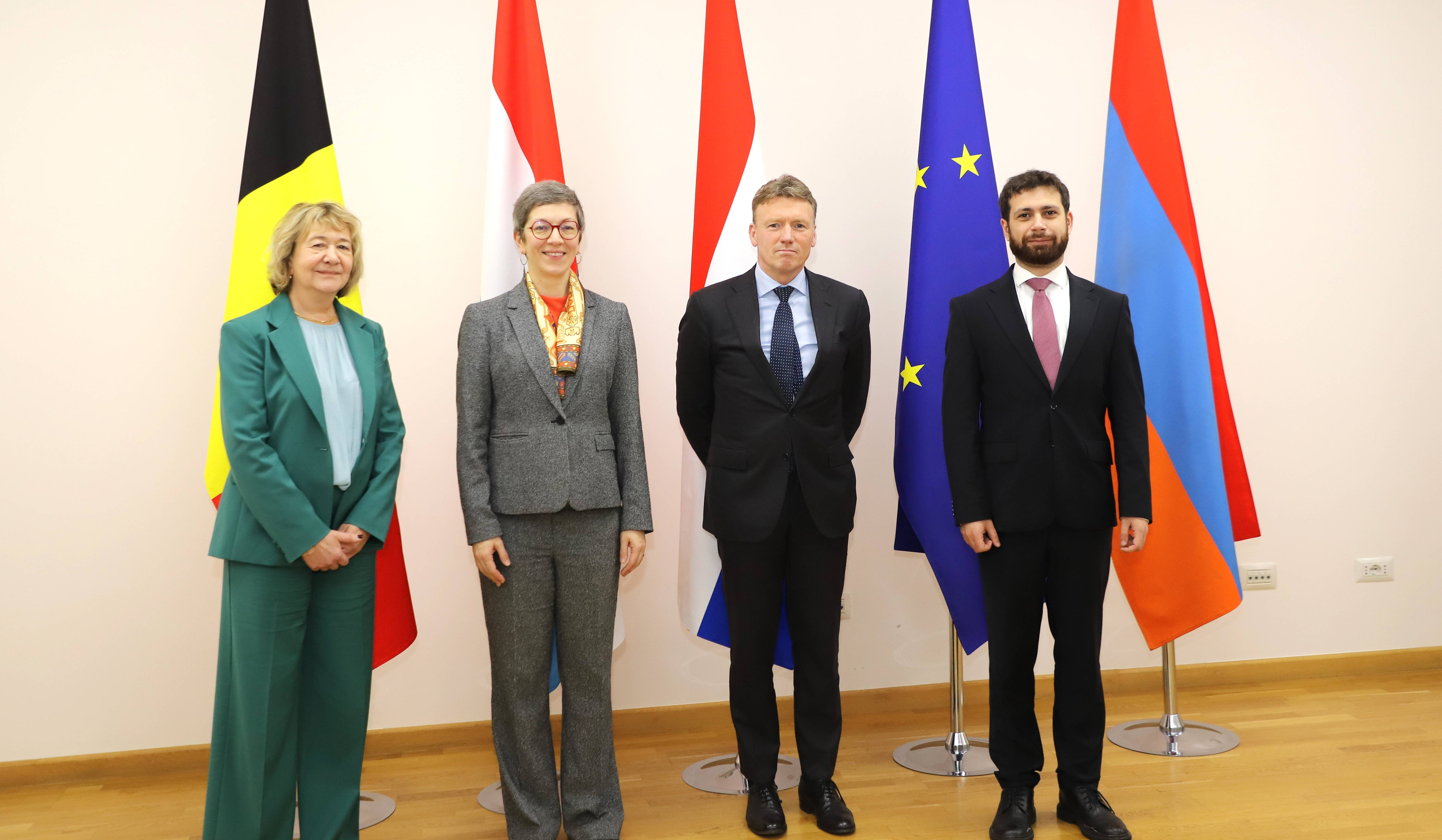 Վահան Կոստանյանը և Բենիլյուքսի ԱԳՆ-ների քաղաքական տնօրենները մտքեր են փոխանակել ՀՀ-ում կայանալիք Եվրոպական քաղաքական համայնքի գագաթնաժողովի անցկացման շուրջ