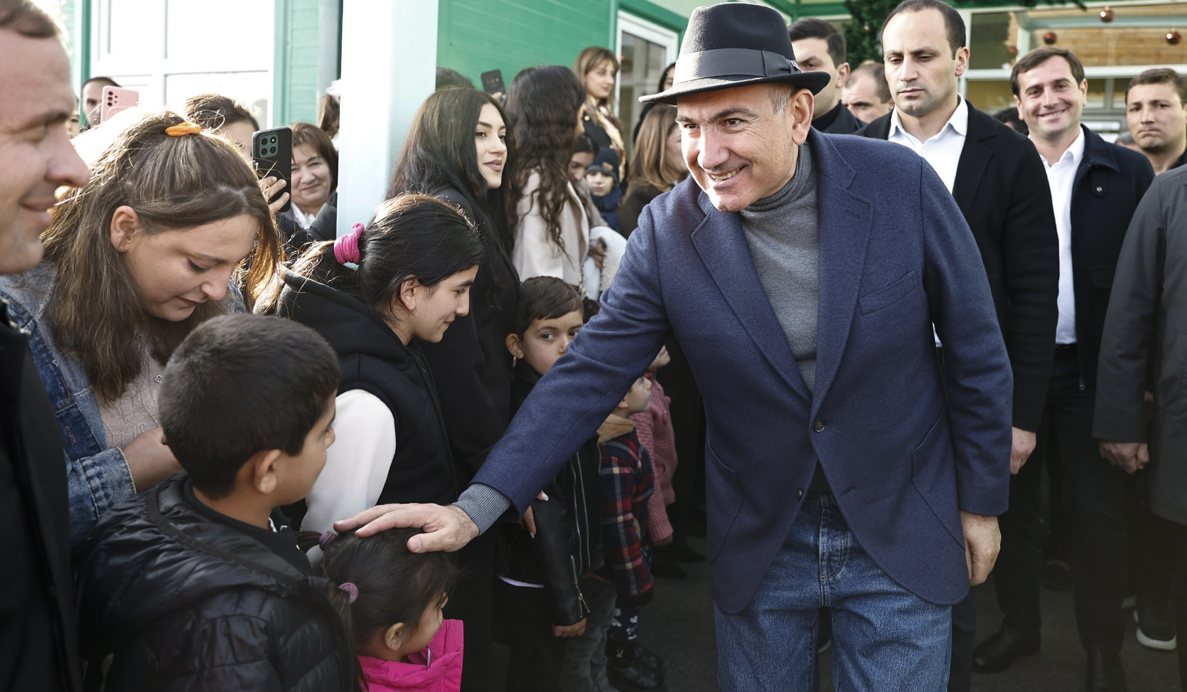 Նիկոլ Փաշինյանը ծանոթացել է Արմավիրի և Արարատի մարզերում իրականացված և ընթացքի մեջ գտնվող ծրագրերին