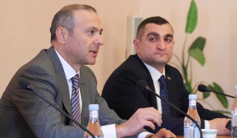 Արմեն Գրիգորյանը հանդիպում է ունեցել ԵՊՀ ուսանողների հետ