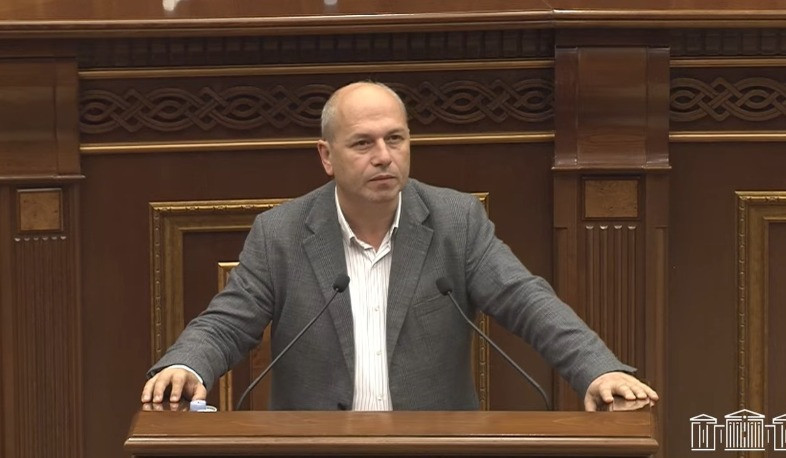 Հայաստանյան կյանքին լիակատար ինտեգրվելու համար պետք է ընդունել ՀՀ քաղաքացիություն. Գեղամ Նազարյանը դիմեց ԼՂ-ից տեղահանված անձանց