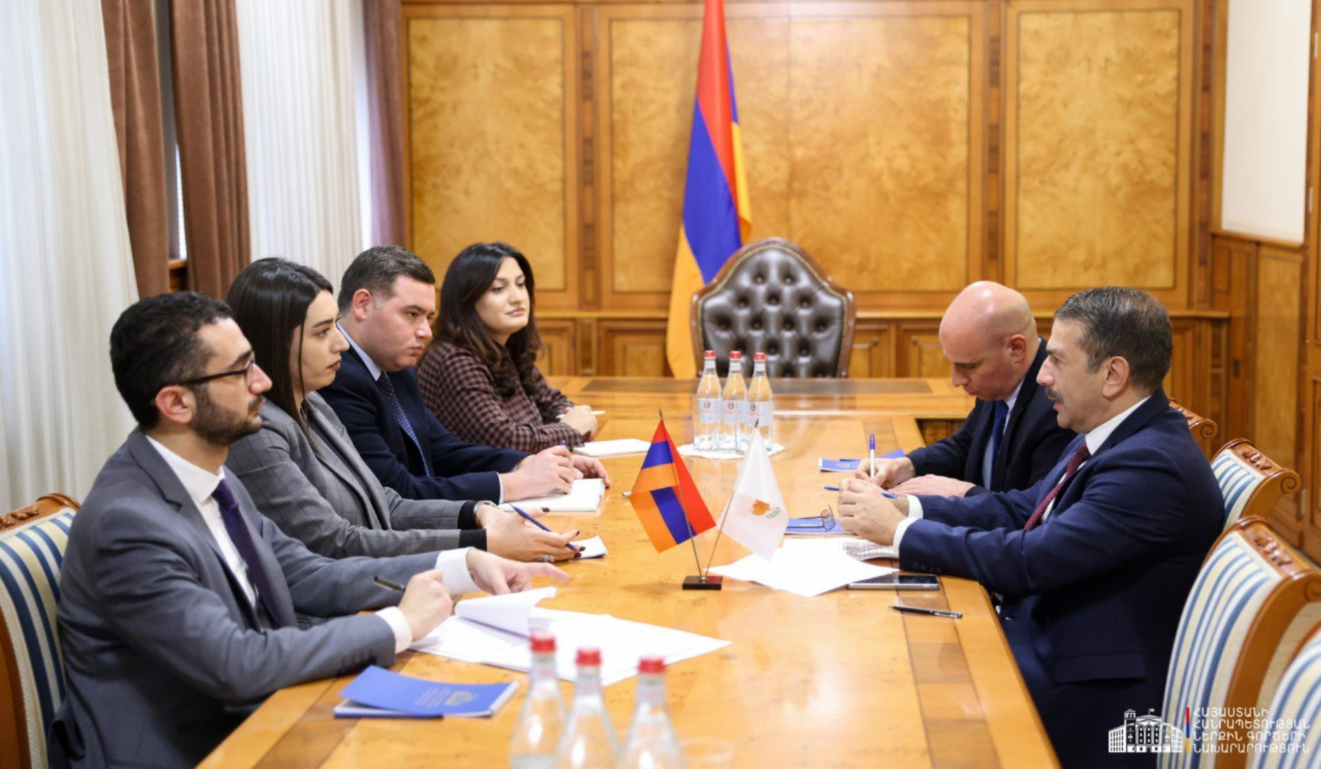 Համագործակցությունը կընդլայնվի՝ ընդգրկելով նոր ուղղություններ․ ՆԳ նախարարն ընդունել է Կիպրոսի արտակարգ և լիազոր դեսպանին