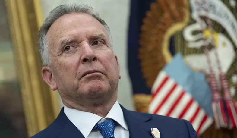 Դեմոկրատները հետաքննություն են պահանջել Ուիթքոֆի գործարքների վերաբերյալ