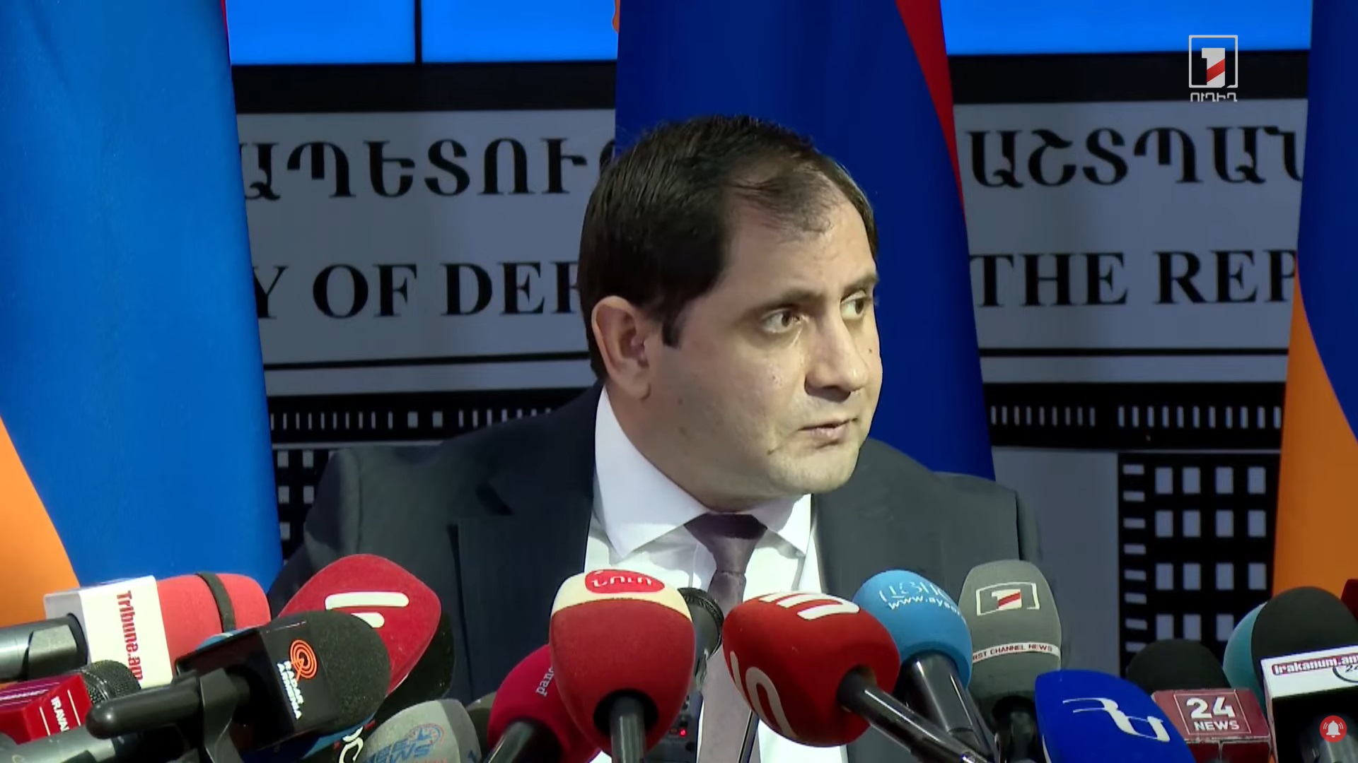 Հորդորել եմ և կամ իմ որոշմամբ աշխատանքից ազատել եմ ՊՆ համակարգում գտնվող բոլոր այն ծնողներին, որոնք ունեն զավակներ՝ այլ երկրի քաղաքացի. Պապիկյան