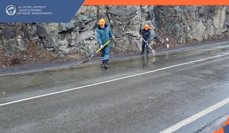 Քարաթափում Երևան-Մեղրի ճանապարհին․ փրկարարները քարերը հեռացրել են երթևեկելի հատվածից