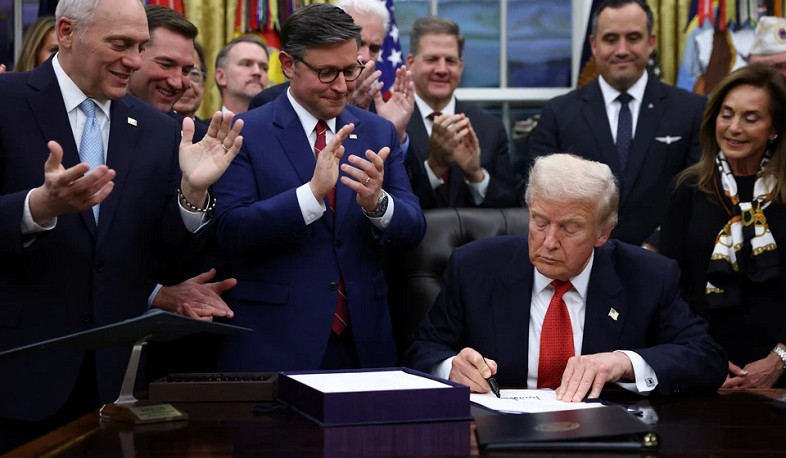 Թրամփը ստորագրել է շաթդաունը դադարեցնող կառավարության ֆինանսավորման օրինագիծը