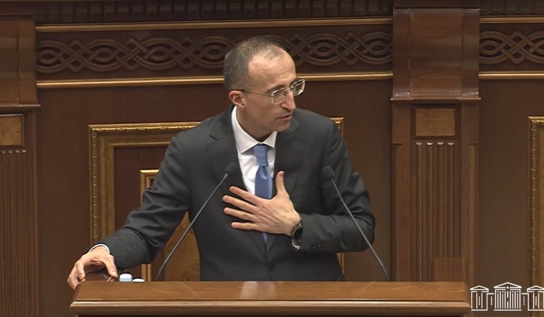 Այսօր ունենք սահմանափակում՝ կապված օրական թողարկվող ID քարտերի հետ. Արսեն Թորոսյան