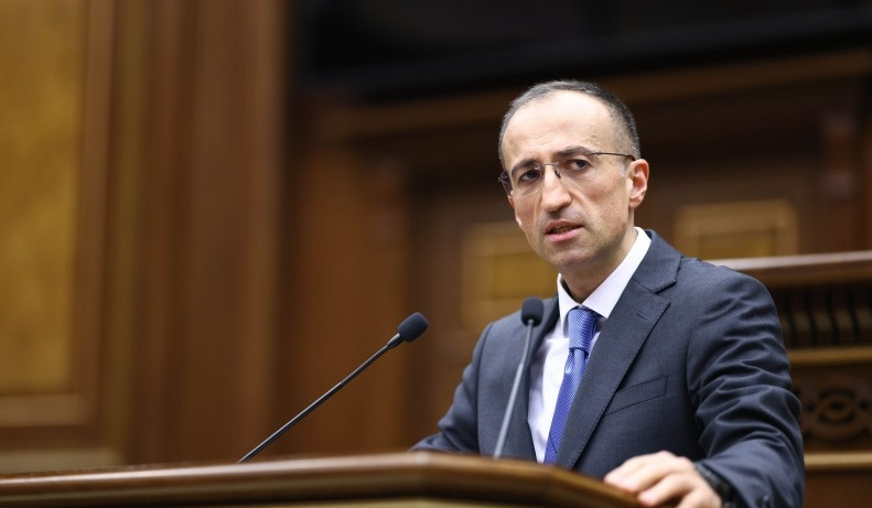 Աշխատանքային պայմանագրերի՝ թղթային տարբերակով կնքումը կպահպանվի մինչև 2027 թվականի հուլիսի 1-ը