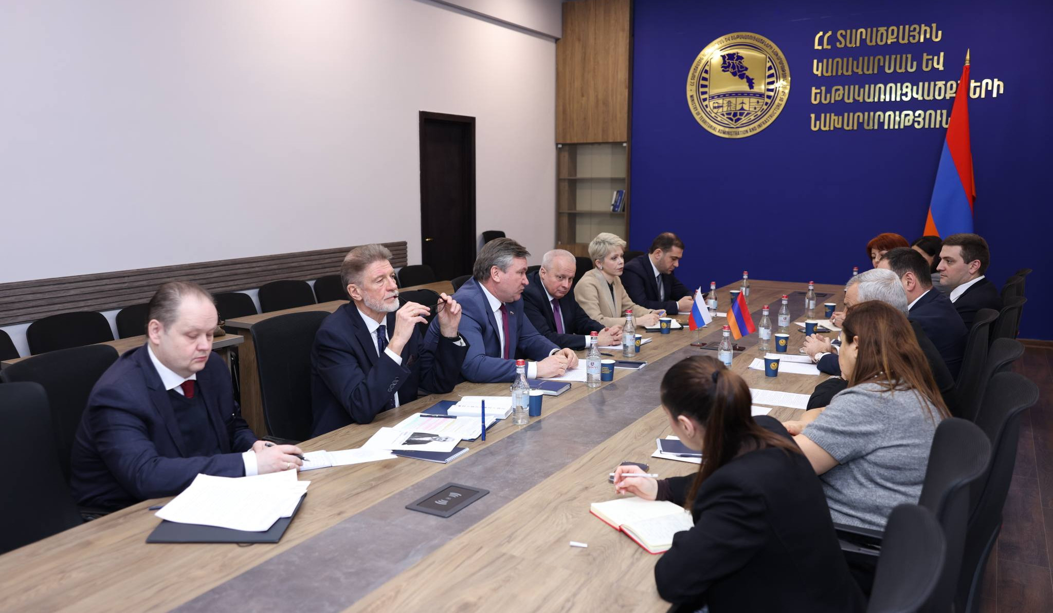 ՏԿԵ նախարարը և ՌԴ դեսպանը քննարկել են ՀԱԷԿ-ի 2-րդ էներգաբլոկի շահագործման ժամկետի երկարաձգման հարցեր