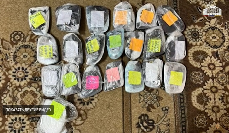 Արաբկիրի համայնքային ոստիկանները բացահայտել են մեքենայից գողության դեպք․ հայտնաբերվել են ավտոմեքենայի հայելու 21 զույգ ապակիներ