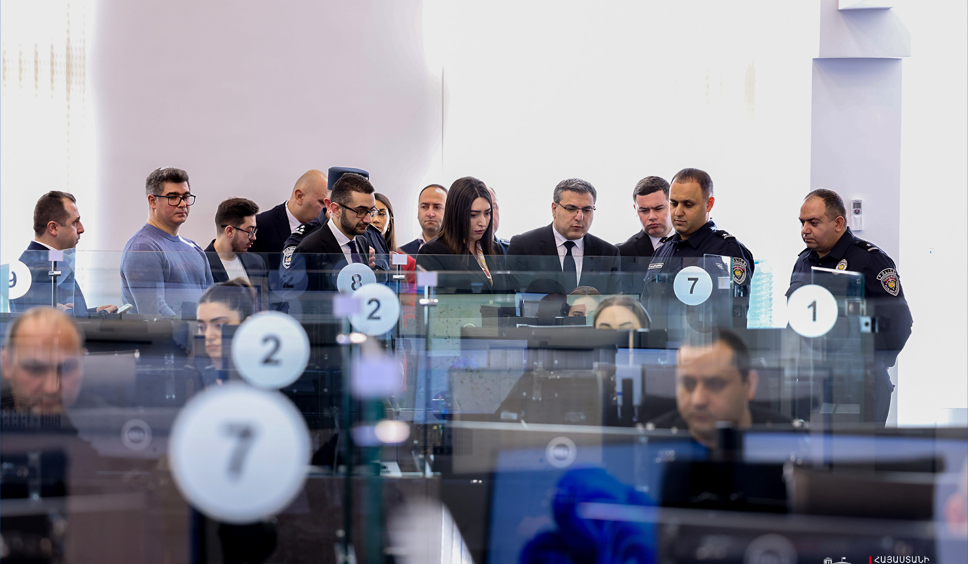 ՆԳ նախարարն այցելել է ՆԳՆ 112 օպերատիվ կառավարման կենտրոն