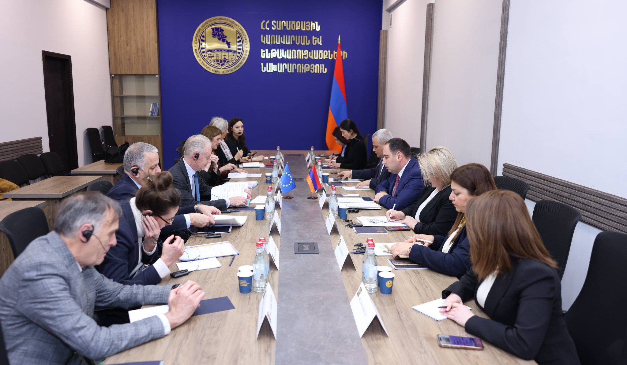 Դավիթ Խուդաթյանը և Գերտ Յան Կուպմանը քննարկել են երկաթուղային և ճանապարհային սահմանային ենթակառուցվածքներին առնչվող հարցեր