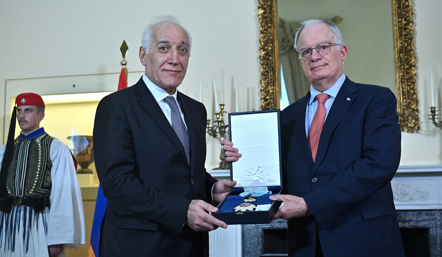 Նախագահ Վահագն Խաչատուրյանը պարգևատրվել է «Հիշատակի մեծ խաչ» շքանշանով