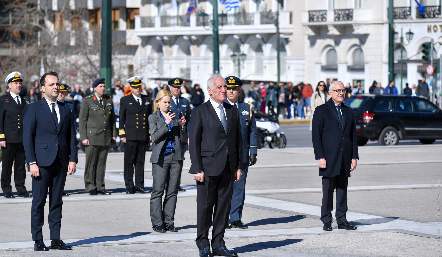 Հանրապետության նախագահը Հունաստանում այցելել է Անհայտ զինվորի հուշահամալիր