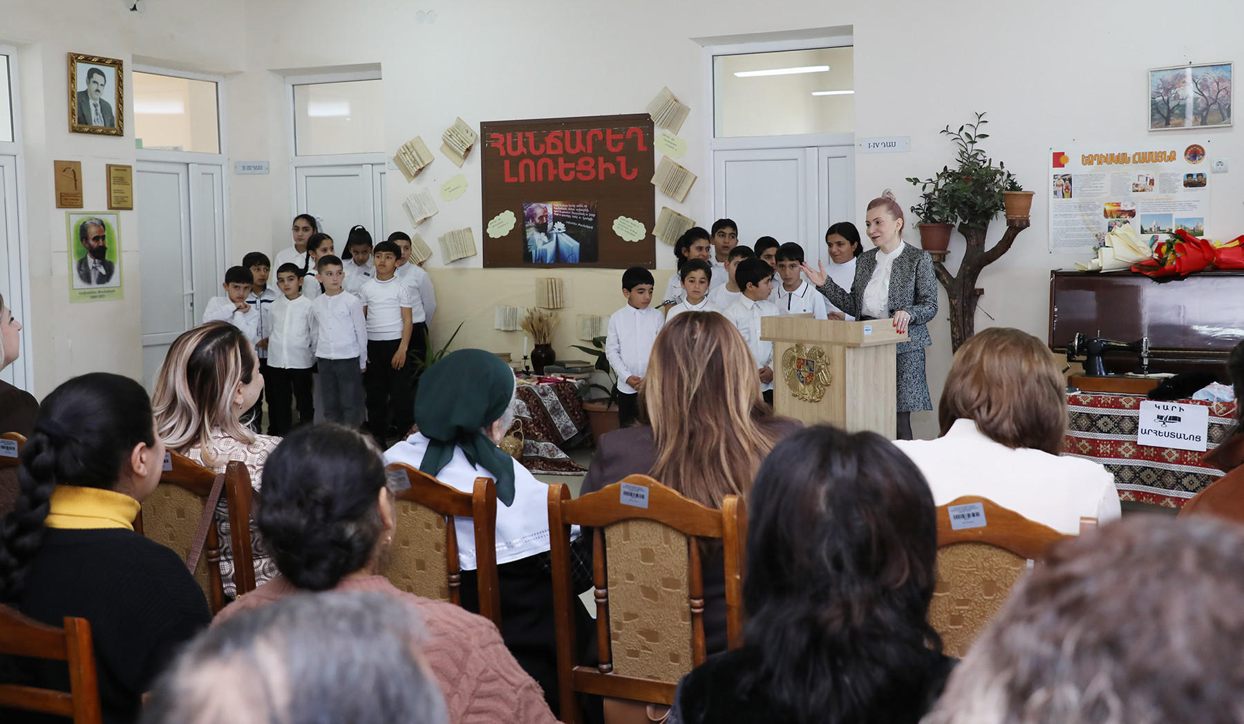 Ֆերիկի դպրոցականները Թումանյանի «Շունն ու կատուն» բեմականացրել են եզդիերենով