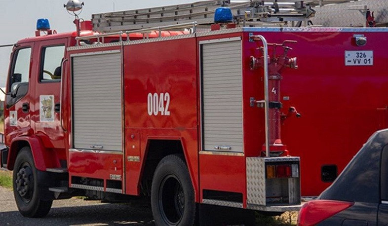 Հրդեհ Մերձավան գյուղում գտնվող արտադրամասում․ դեպքի վայր է մեկնել հինգ մարտական հաշվարկ