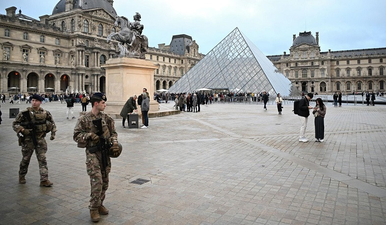 Լուվրի տնօրենը ազատվել է պաշտոնից «Դարի կողոպուտից» հետո