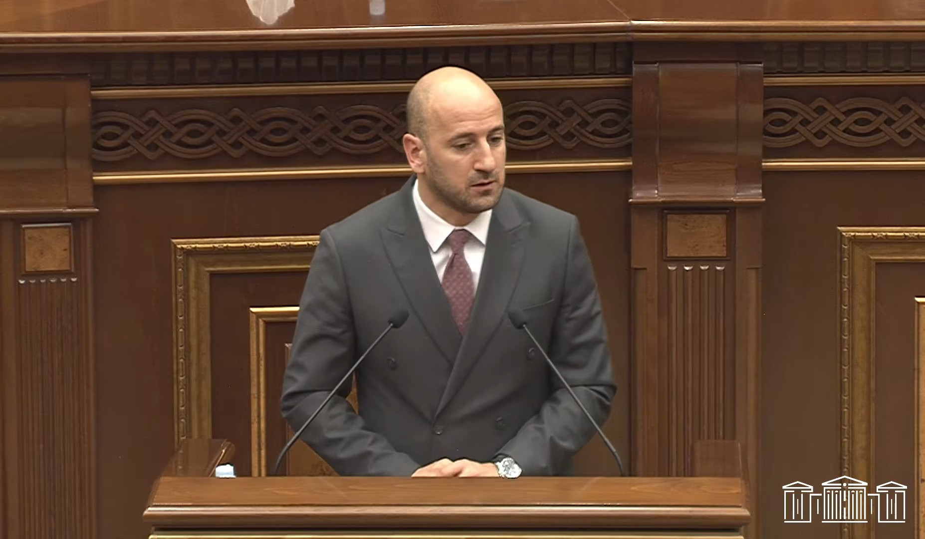 Կառավարությունը թոփ 50 համալսարաններ ընդունվածներին ուսվարձի տեքստով կաջակցի մինչև 10 մլն դրամի չափով