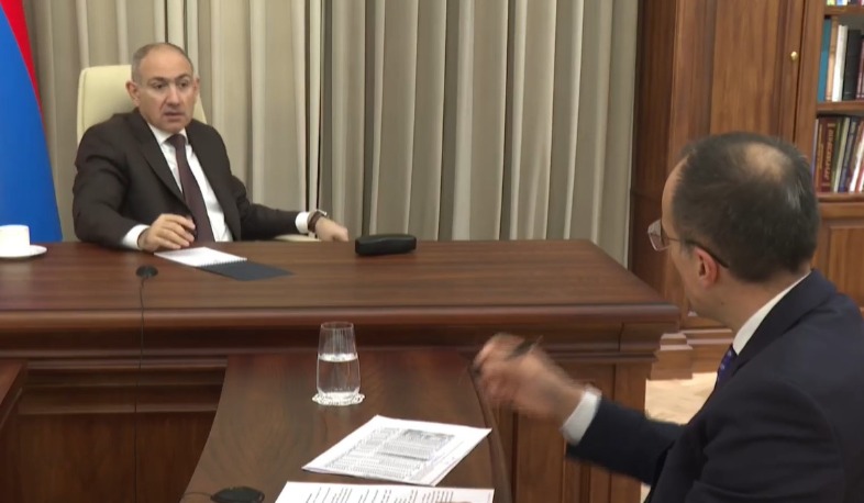 ԱՍՀ նախարար Արսեն Թորոսյանի հետ քննարկում ենք թոշակների բարձրացման հարցը. վարչապետ