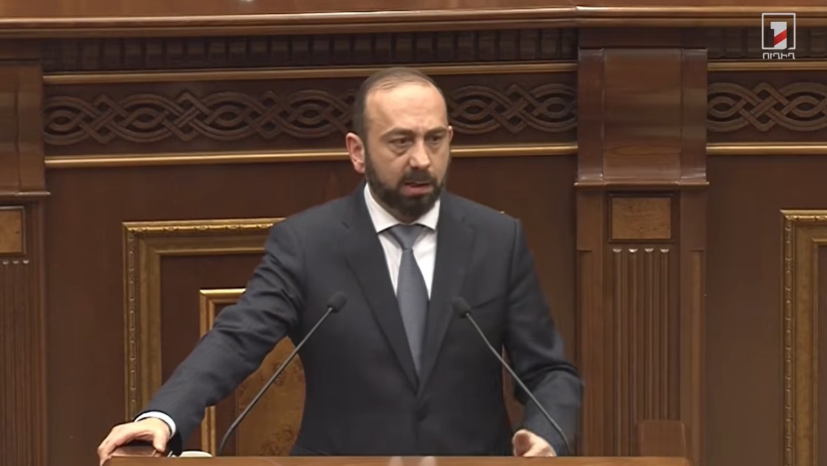 Երեկ և այսօր տեղի ունեցած թռիչքներով 110 ՀՀ քաղաքացի է վերադարձել. Միրզոյանը՝ ԱՄԷ-ից Օմանով թռիչքների մասին