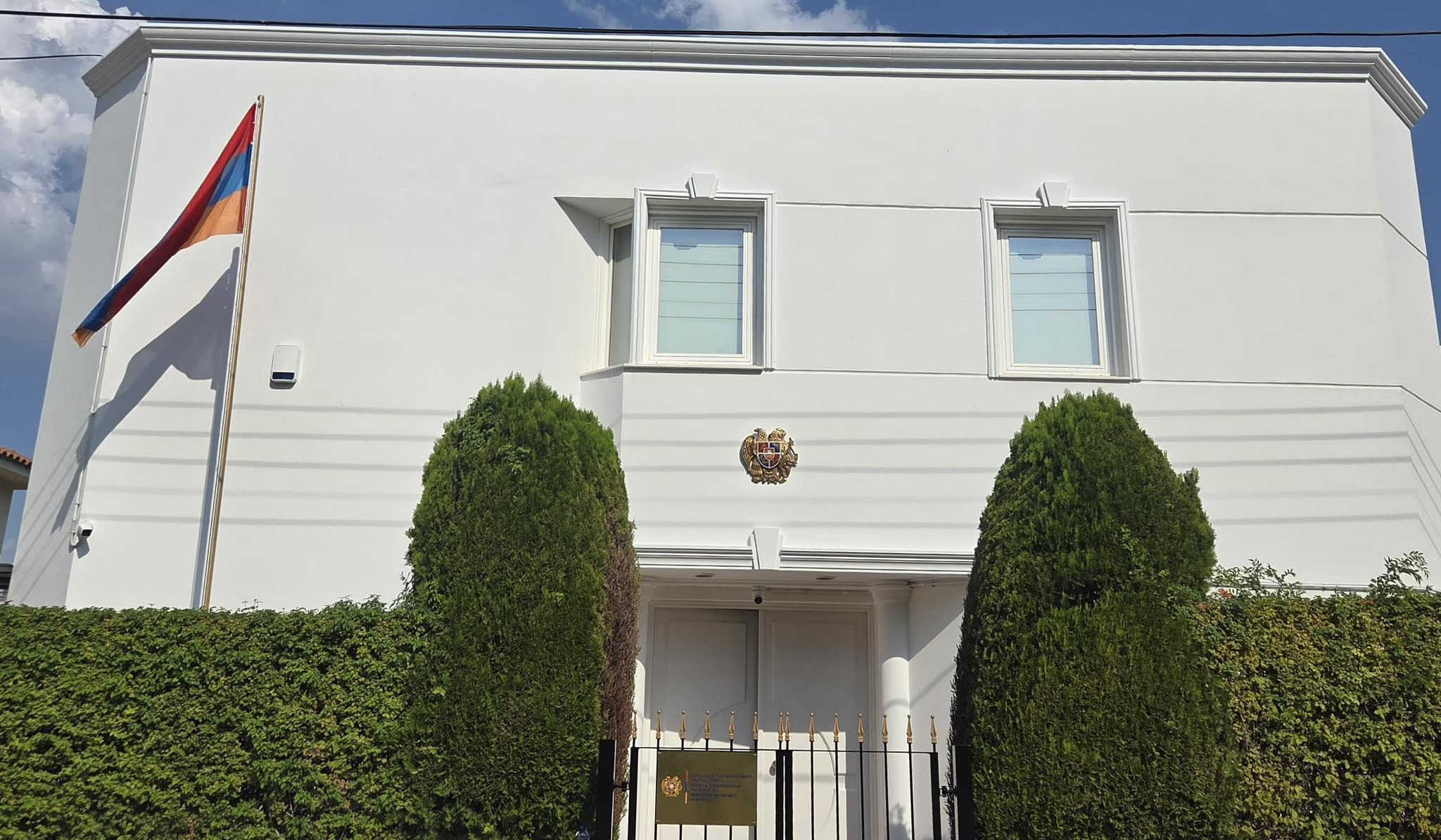 Կիպրոսում ՀՀ դեսպանությունն օպերատիվ կապի մեջ է հավատարմագրման երկրի իշխանությունների և դեսպանություն դիմած քաղաքացիների հետ. ԱԳՆ