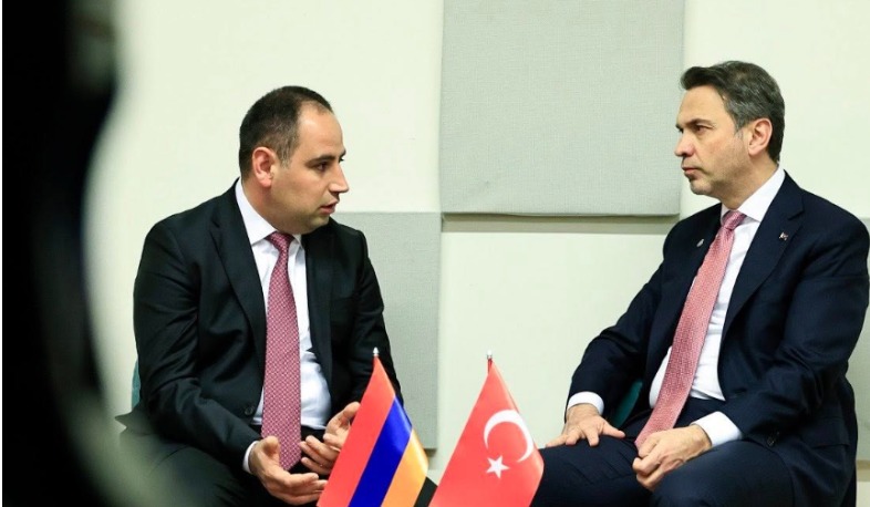 Դավիթ Խուդաթյանի հետ քննարկեցինք ենթակառուցվածքների և էներգետիկայի հարցեր. Բայրաքթար