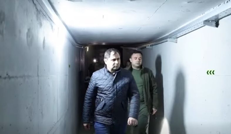 Սուրեն Պապիկյանը ուսանողների հետ այցելել է զինված ուժերի մի քանի պաշտպանական կառույցներ