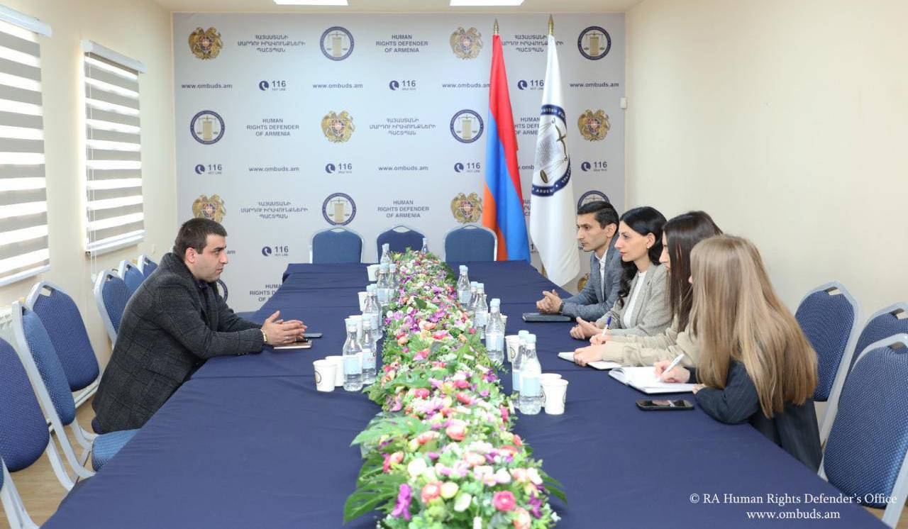 Անահիտ Մանասյանը հանդիպել է Ադրբեջանից վերադարձած Դավիթ Դավթյանի հետ