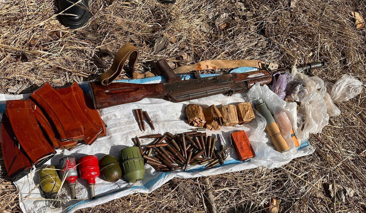 44-օրյա պատերազմի մասնակիցը հայտնել է, որ իր հետ զենք-զինամթերք է բերել և նշել գտնվելու վայրը․ ՊՆ