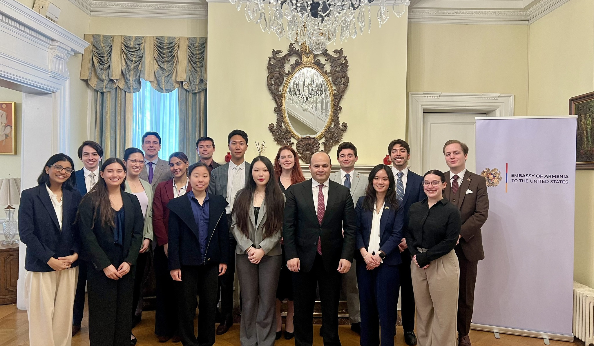 Ambassador Mkrtchyan addresses TRIPP during a meeting with students from Georgetown University