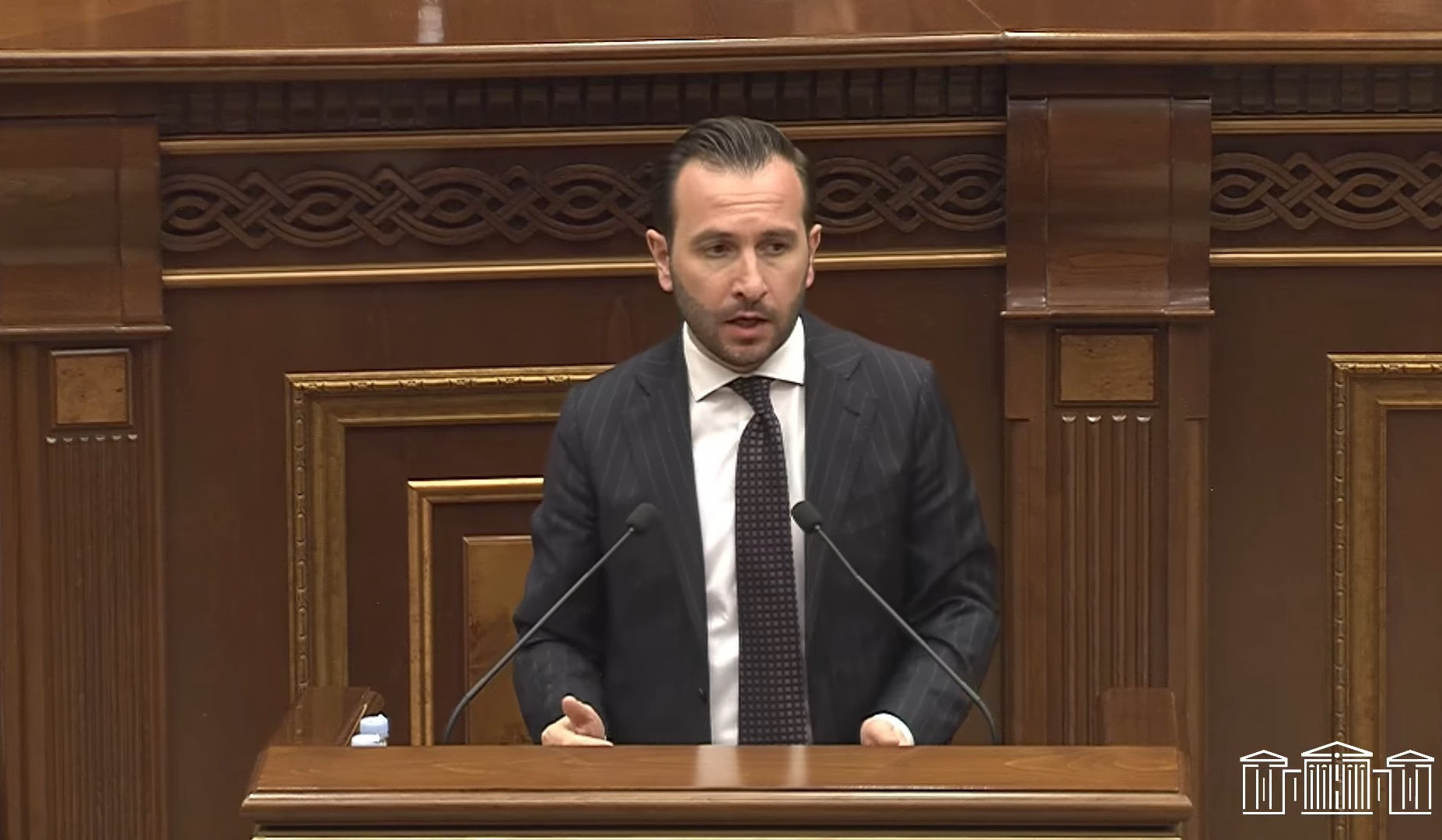 Այսօր ընդդիմությունը փաստացիորեն իր վրա է վերցրել պատերազմի հրձիգի պարտավորությունը. Կոնջորյան