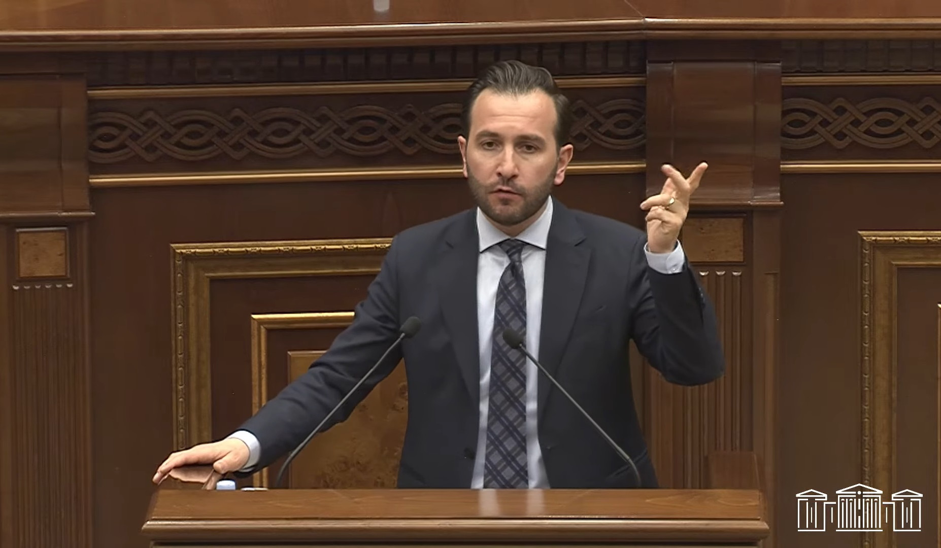 Ուզում եք՝ ՀՀ-ն դնեք երաշխավորի ձեռքի տակ, հետո երաշխավորն իր ուզած օրն իր շահերի համար մատաղ անի. Կոնջորյան