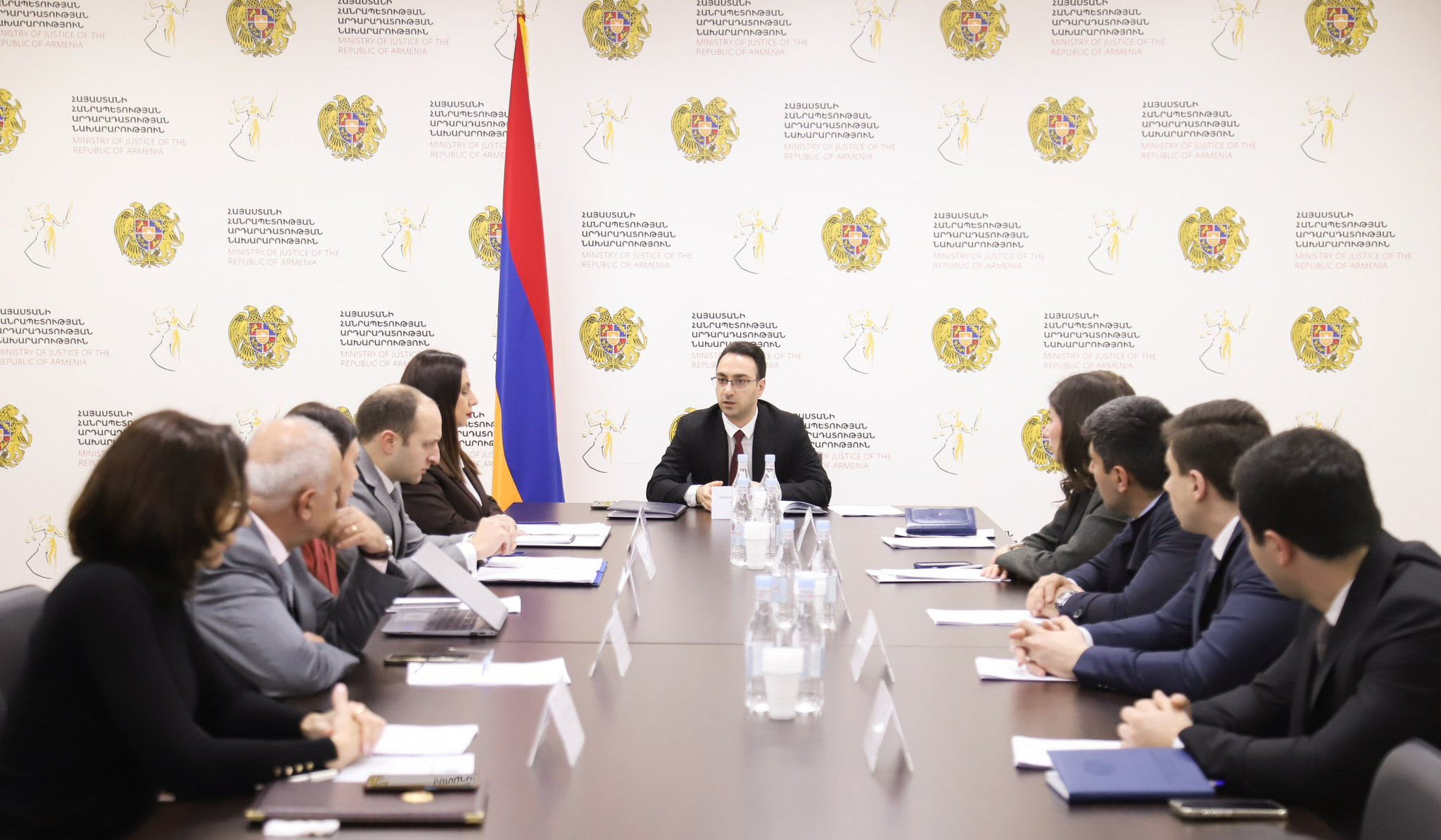 Արդարադատության նախարարությունը նախաձեռնել է օտարերկրյա որդեգրումների գործընթացի կարգավորման վերաբերյալ քննարկում