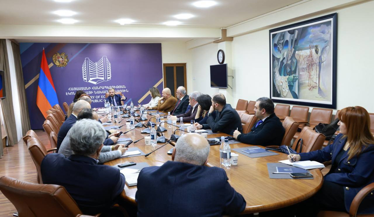 Գևորգ Պապոյանի գլխավորությամբ տեղի է ունեցել նախարարին կից հասարակական խորհրդի առաջին նիստը