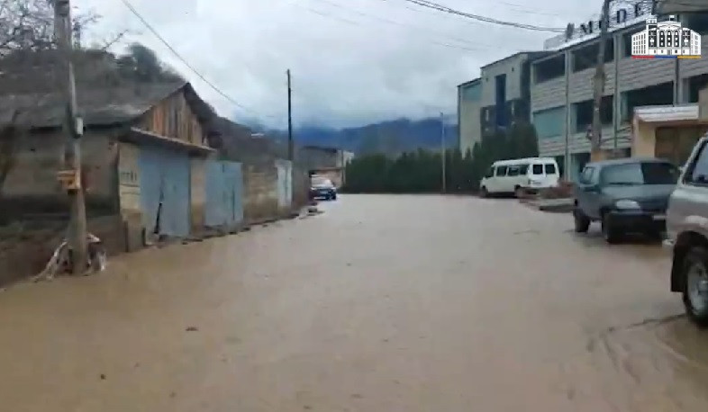 ՆԳՆ ստորաբաժանումներն իրականացնում են արտակարգ ռեժիմով ծառայություն․ տեղեկատվություն հանրապետությունում առատ տեղումների հետևանքների վերաբերյալ