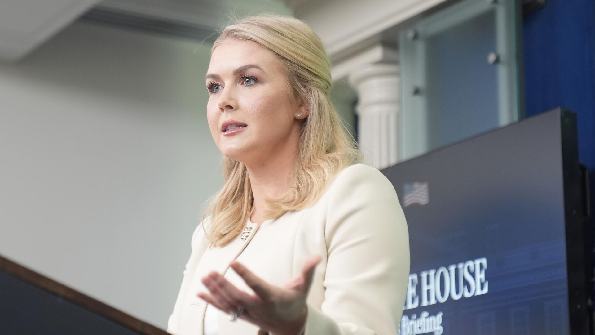 Trump interested in calling on Arab states to help pay for Iran war, White House says