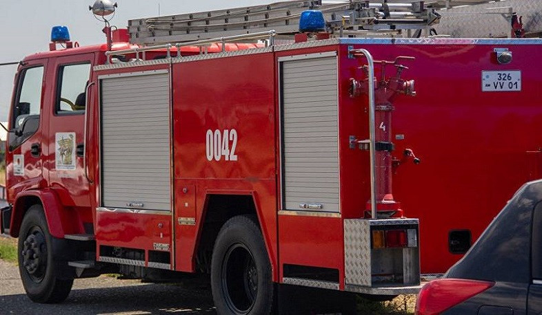 Հրդեհ Արին Բերդի փողոցում. դեպքի վայր է մեկնել չորս մարտական հաշվարկ