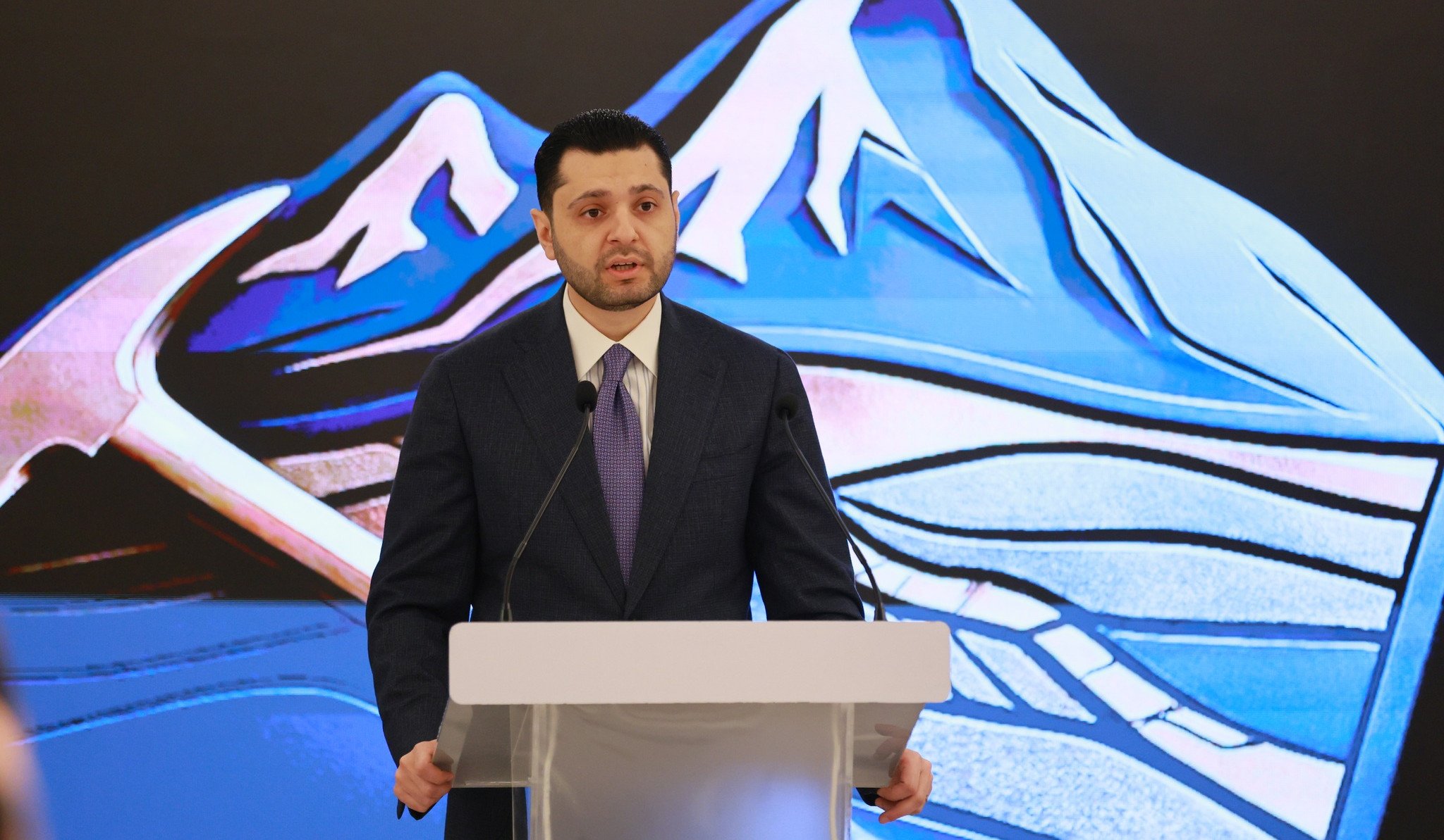 Համբարձում Մաթևոսյանը Երկրաբանի օրվան նվիրված միջոցառմանը կարևորել է կայուն հանքարդյունաբերության զարգացումը