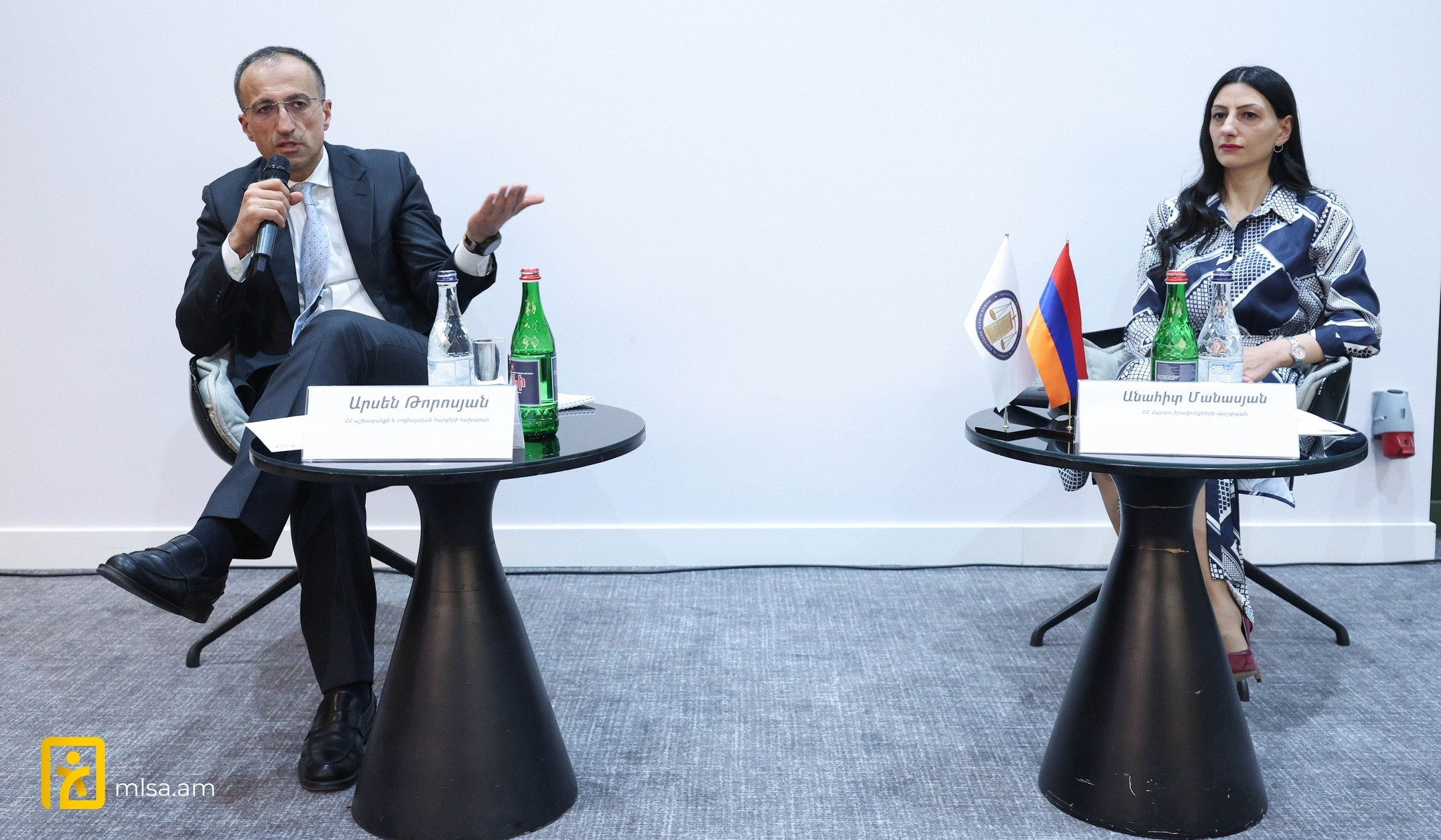 Արսեն Թորոսյանը մասնակցել է Ղարաբաղից տեղահանված կանանց հետ քննարկմանը