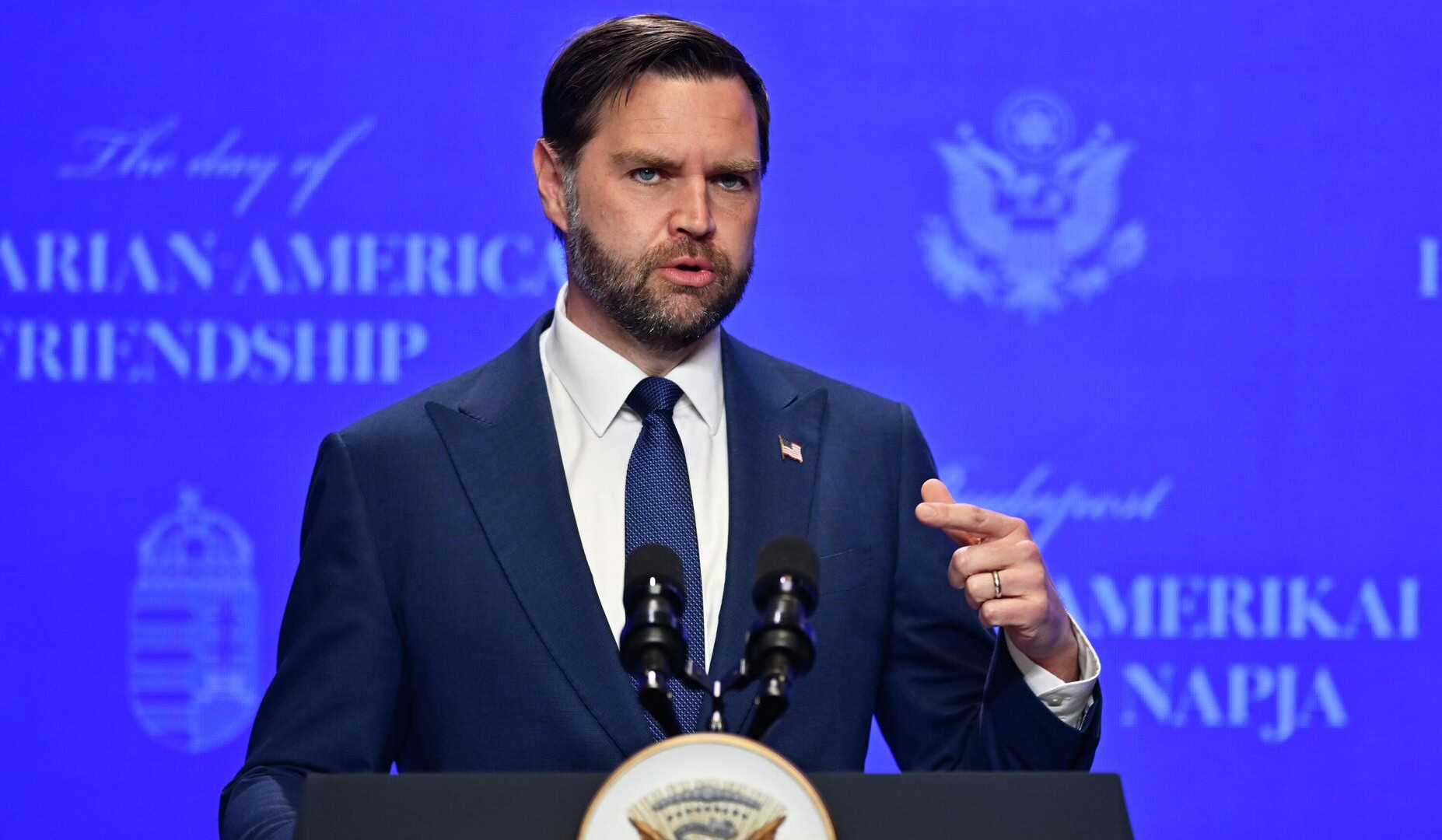 Վենսը Ուկրաինային մեղադրել է ԱՄՆ-ի և Հունգարիայի ընտրություններին միջամտելու համար