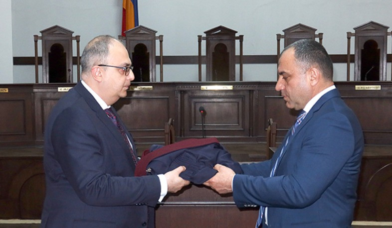 Վլադիմիր Վարդանյանին է հանձնվել ՍԴ դատավորի պատմուճանը