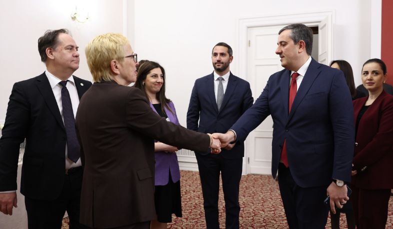 ԲԴԽ նախագահը հանդիպել է շվեդ պատգամավորների հետ