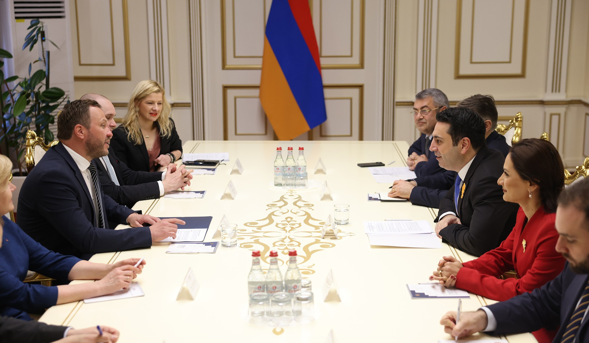 ՀՀ ԱԺ նախագահը և Էստոնիայի ԱԳ նախարարը քննարկել են միջխորհրդարանական կապերին առնչվող հարցեր