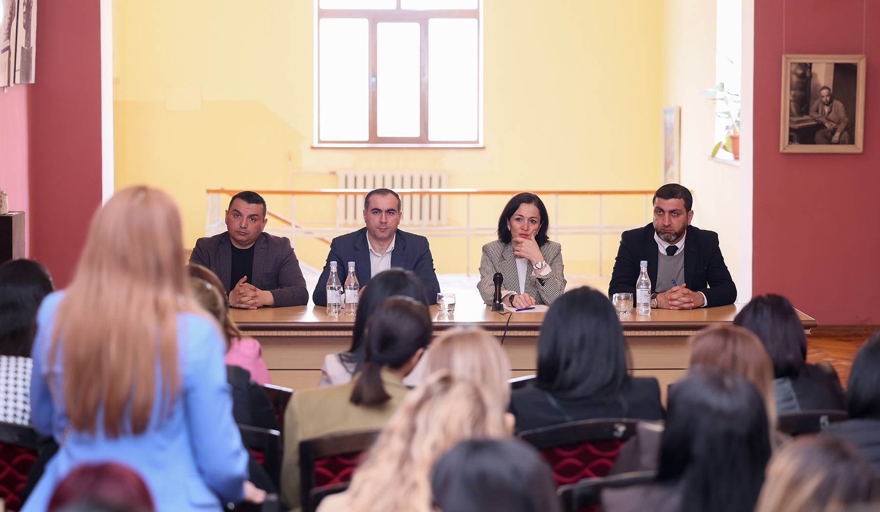 Ժաննա Անդրեասյանի հանդիպումը ծնողների հետ․ համակարգային փոփոխությունների փուլում յուրաքանչյուրի կարծիքը կարևոր է