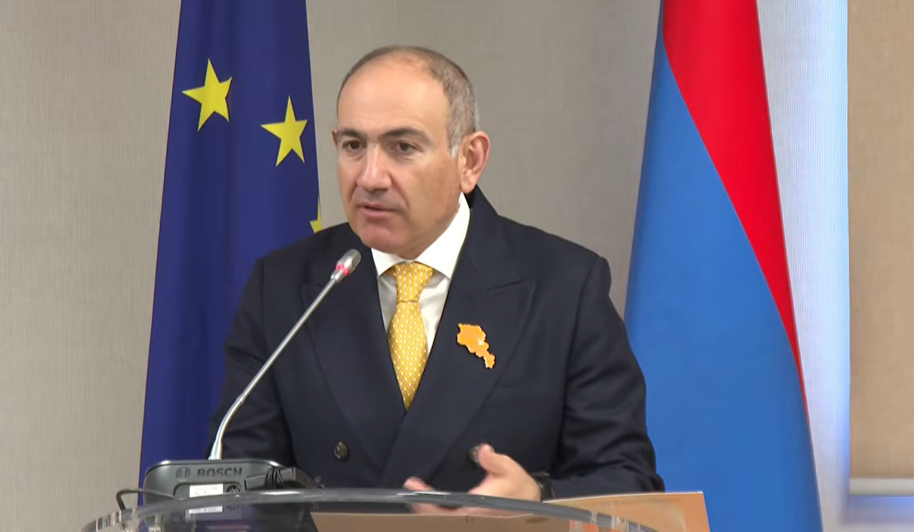 Կառավարությունը շարունակելու է սվիններով ընդունել առաջարկները, և քաղհասարակության հետ բանավեճով սվինները պետք է իջնեն. Փաշինյան