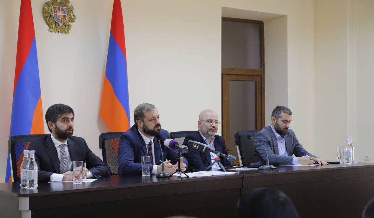 Գևորգ Պապոյանը Շիրակի մարզում ներկայացրել է Կառավարության քաղաքականության հիմնական ուղղությունները