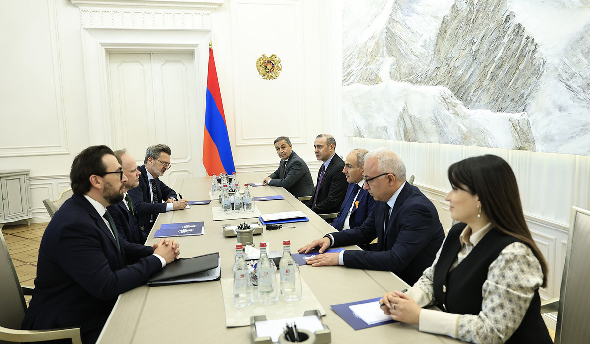 ՆԱՏՕ-ն կարևորում է Հայաստանի հետ գործընկերությունը. Քևին Համիլթոնը՝ Նիկոլ Փաշինյանին