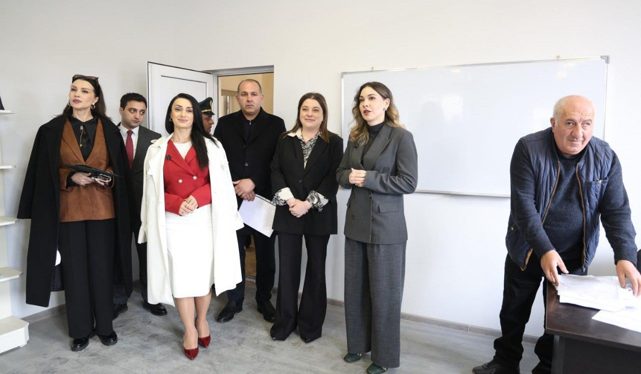 Մարզական գույք՝ «Սևան» քրեակատարողական հիմնարկին. Սրբուհի Գալյանն ու Նազիկ Ավդալյանն այցելել են ՔԿՀ