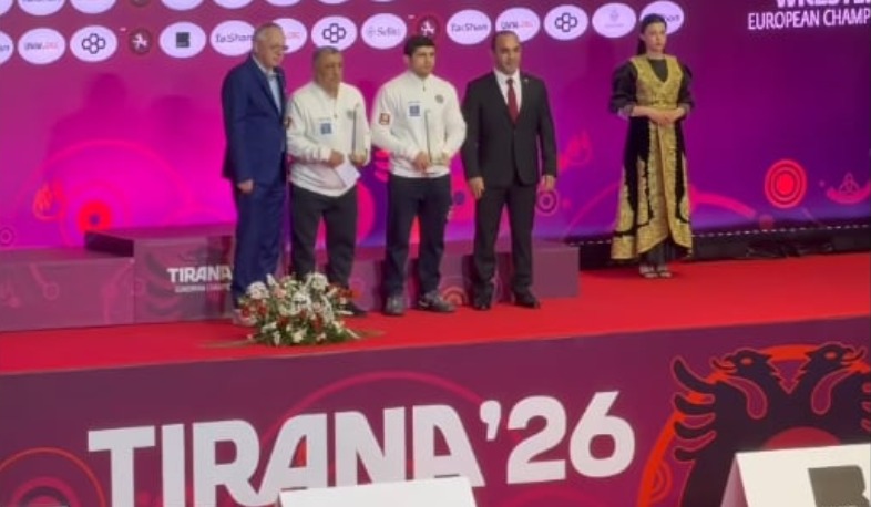 Եվրոպայի՝ հունահռոմեական ոճի լավագույն մարզիչ և լավագույն ըմբիշ․ Արմեն Բաբալարյանն ու Մալխաս Ամոյանը պարգևատրվել են