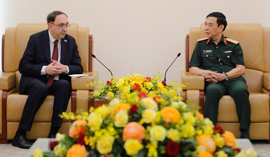 Դեսպան Բաղդասարյանն ու գեներալ Ֆան Վան Ձիանգը Հայաստան-Վիետնամ հարաբերություններին առնչվող հարցեր են քննարկել